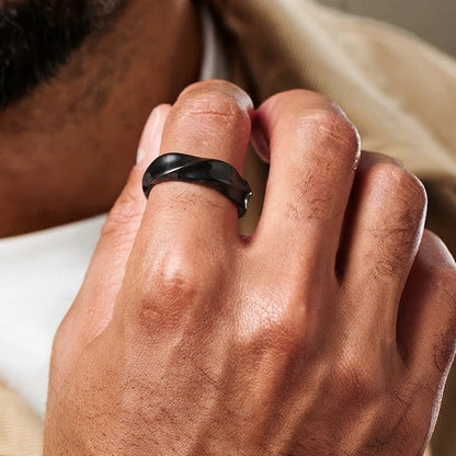 Möbius Ring